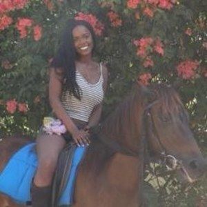 Meet your Posher, Vanessa